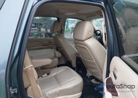 2008 Cadillac Escalade Standard z USA, uszkodzony, nr VIN 1GYFK63848R101276